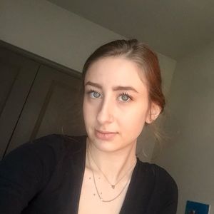 Meet your Posher, Claire